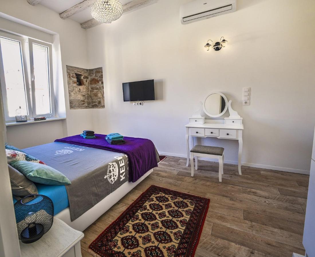 Emma'S Rooms B&B Póla Kültér fotó